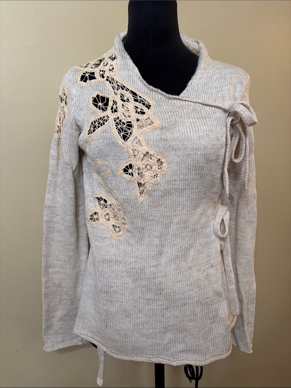 Y2K Anthropologie Moth Cream Lace-Appliqué Wrap Cardigan